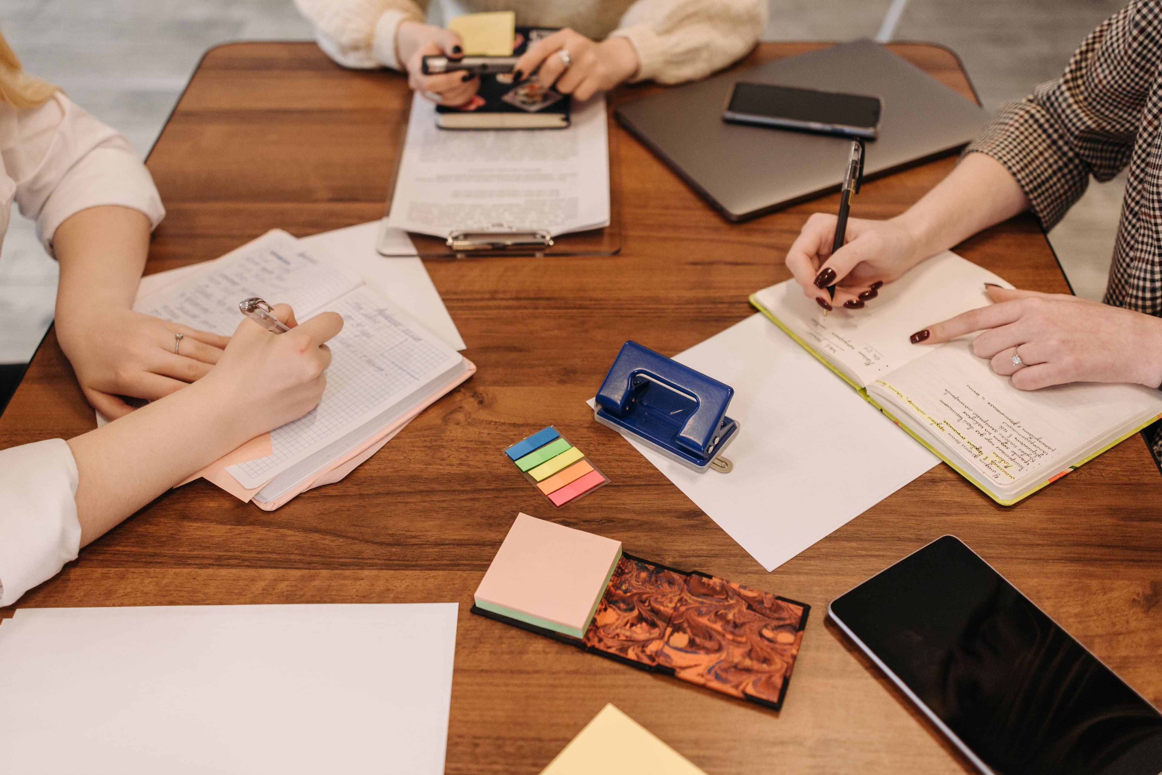 Best AI Meeting Assistants for Notes and Summaries
